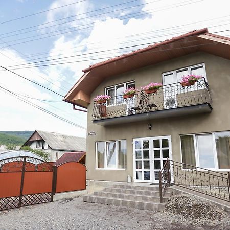 Hotel U Maksa Solotschyn Exterior foto