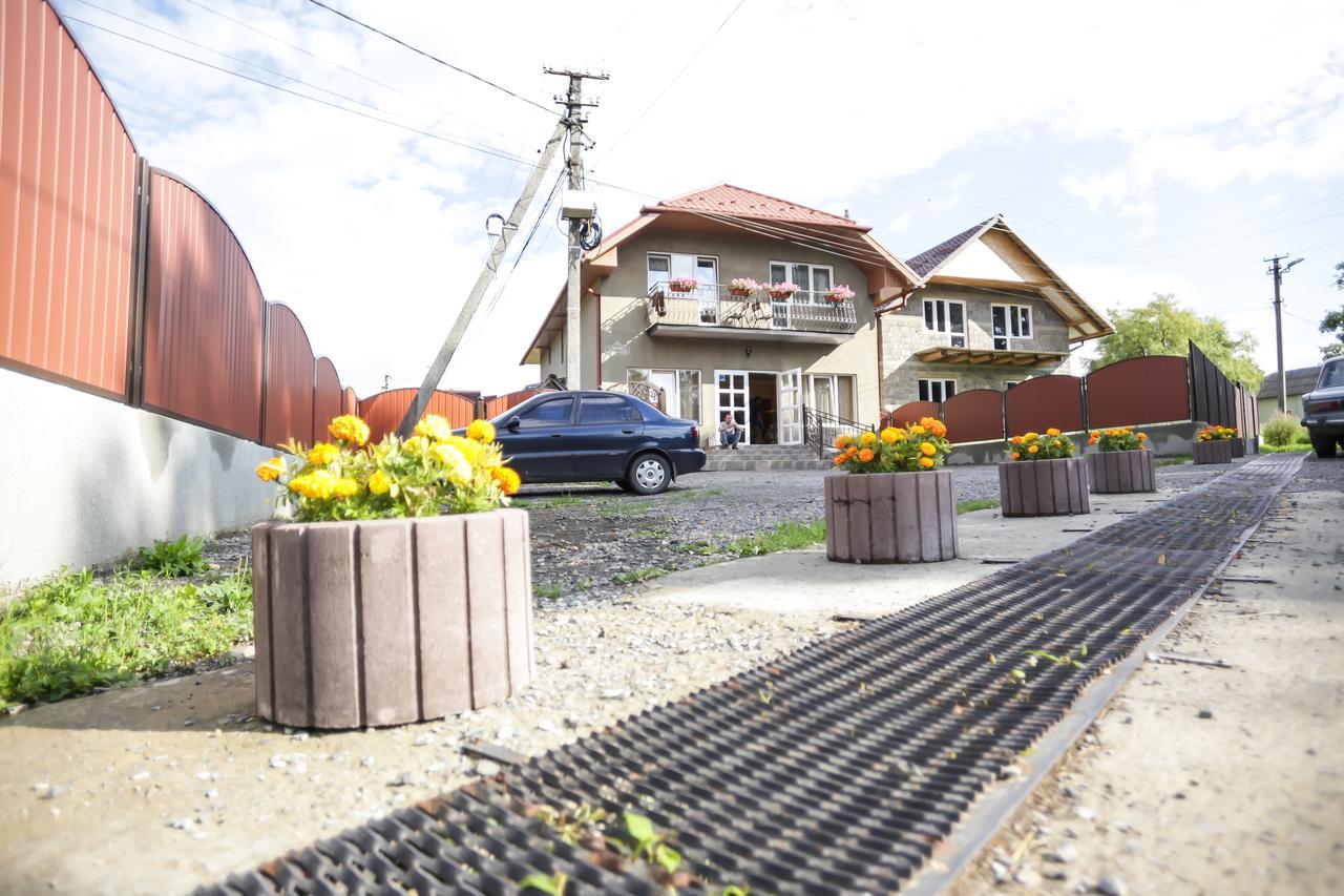 Hotel U Maksa Solotschyn Exterior foto