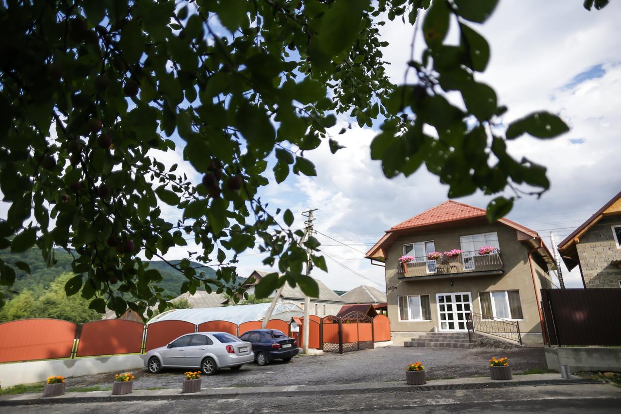 Hotel U Maksa Solotschyn Exterior foto